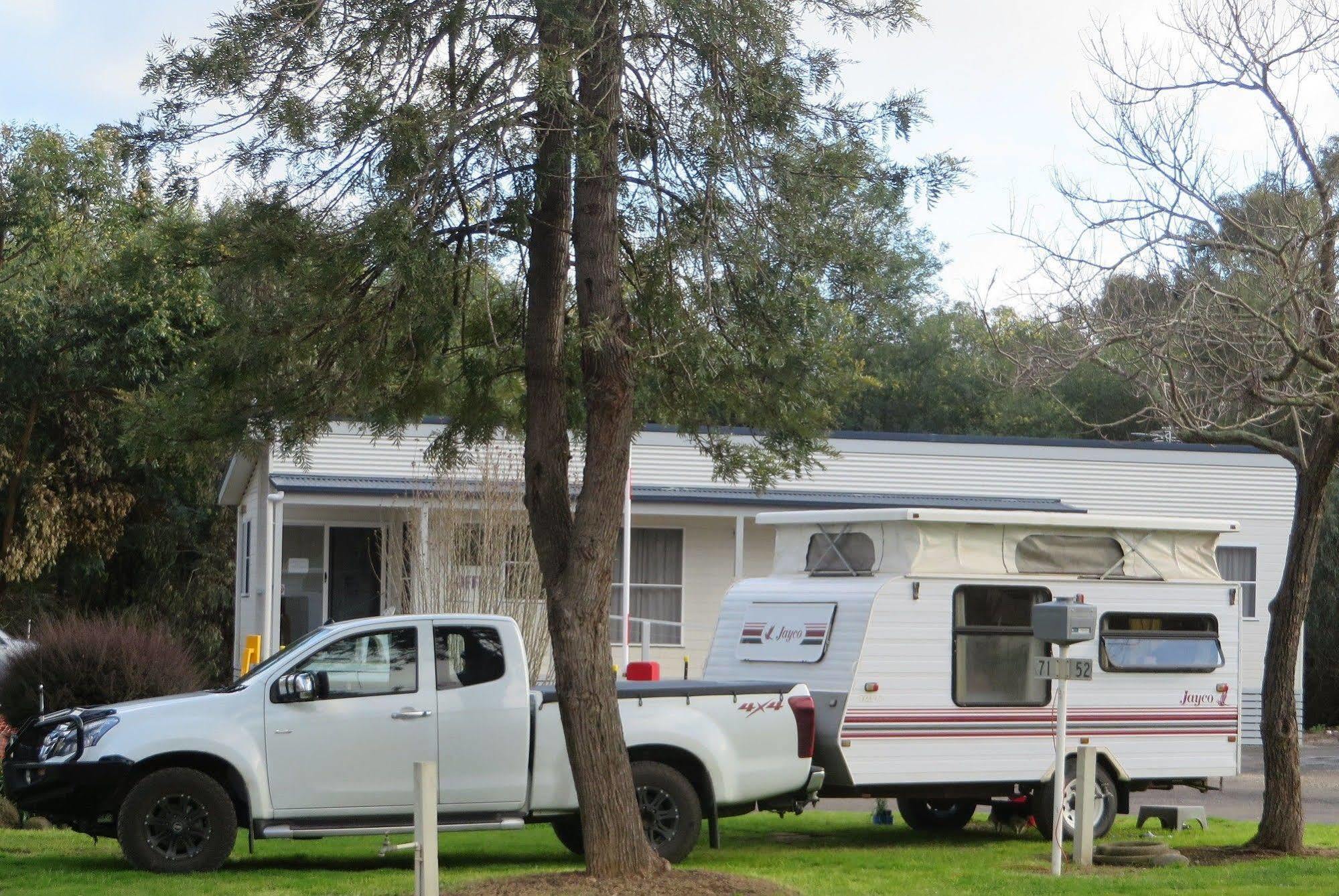 Yea Riverside Caravan Park Экстерьер фото